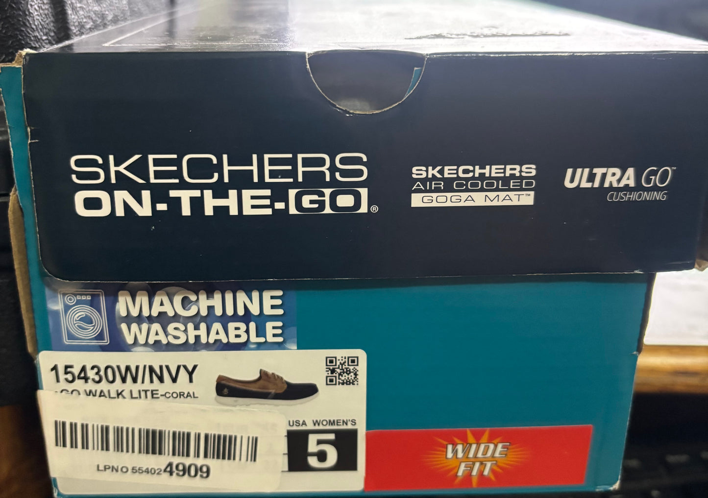 Skechers Women's On-the-go Walk Lite - Coral Boat Shoe SIZE 5 WIDE