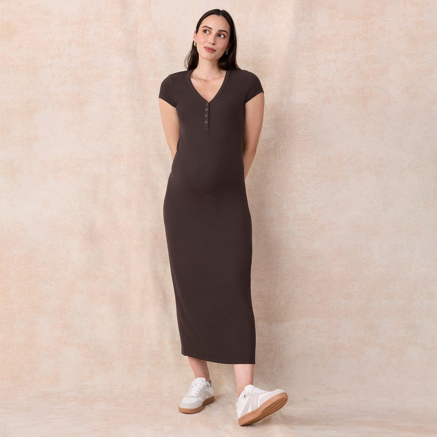 Motherhood Maternity Women's Short Sleeve V-Neck Henley Rib Knit Bodycon Maxi Pregnancy Dress, Chocolate Tort, Small