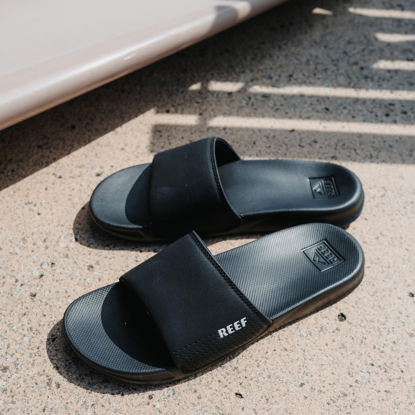 Reef One Slide Mens Sandal, Lightweight & Water Friendly, Black, 10