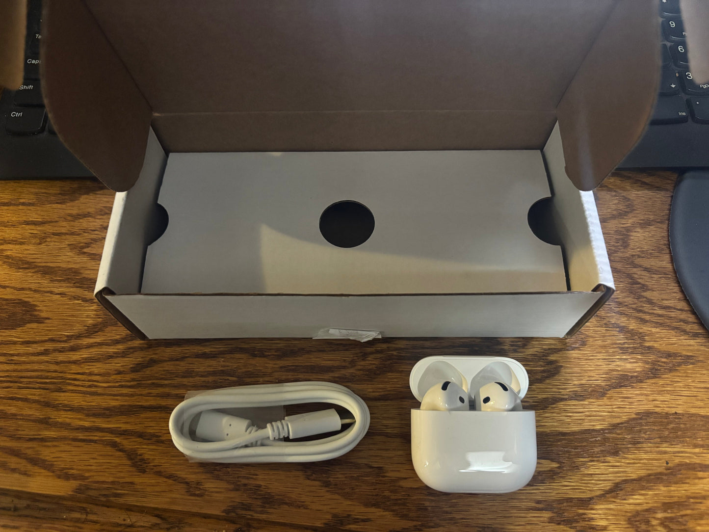 Apple Airpods 4 (Renewed)