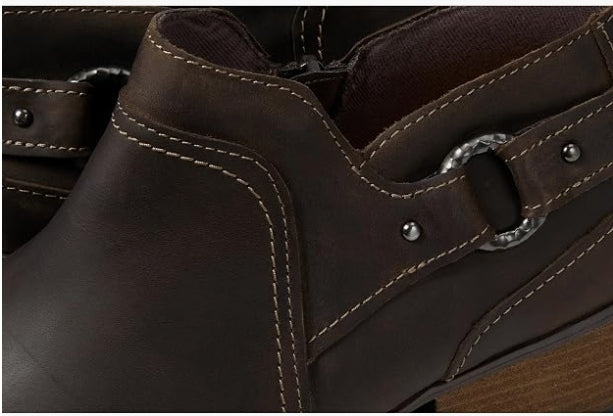 Clarks Women's Charlten Grace SIZE 7