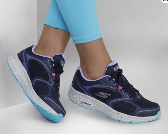 Skechers Women's Go Run Consistent - Vivid Horizon Sneaker SIZE 10 WIDE